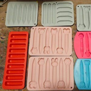 Crayon sticks silicone molds
